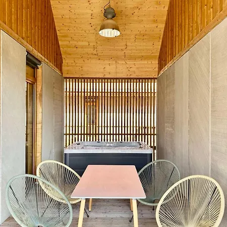 Lejlighed Kaloz Apartmanhaz *